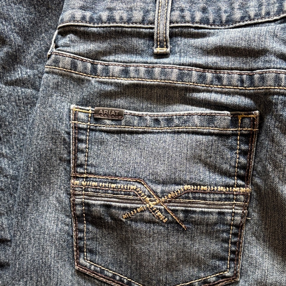 Ariat Men's Classic Indigo Straight Jeans M4 Relaxed Straight Leg sz 40 long 30 - Picture 5 of 7